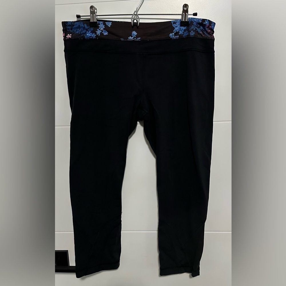 Lululemon Run: Inspire Crop II -Size 12